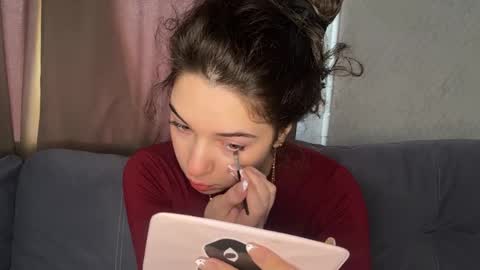 Snapshot of nelliezhu chatting on 04.14.26 Angelihee online show from 04.14.26