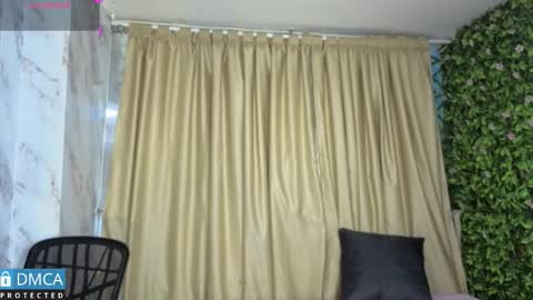 Salome Nena cupcake online show from 03.25.26