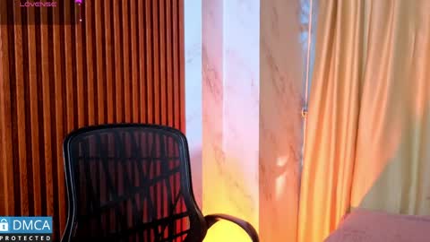 Snapshot of nena_cupcake_ chatting on 04.22.26 Salome Nena cupcake online show from 04.22.26