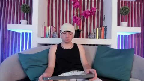 Zarek  online show from 05.14.26
