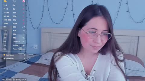 Snapshot of neonquack chatting on 01.14.25 Riley online show from 01.14.25