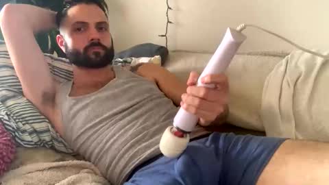 nutsteraj online show from 12.16.25