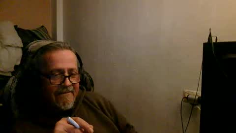 Snapshot of neron401 chatting on 04.18.26 neron401 online show from 04.18.26