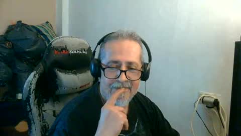Snapshot of neron401 chatting on 05.01.26 neron401 online show from 05.01.26
