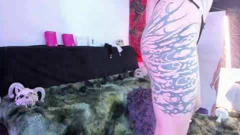 Marie    online show from 05.15.26