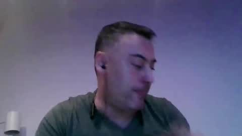 Snapshot of neulen4 chatting on 11.17.25 neulen4 online show from 11.17.25