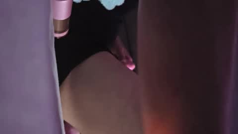 Snapshot of neverenough222 chatting on 04.11.26 neverenough222 online show from 04.11.26