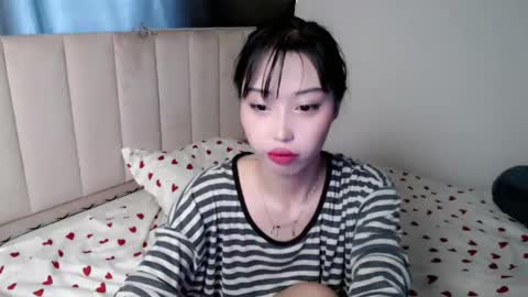 Snapshot of neverstopkissing chatting on 05.19.26 Rin online show from 05.19.26