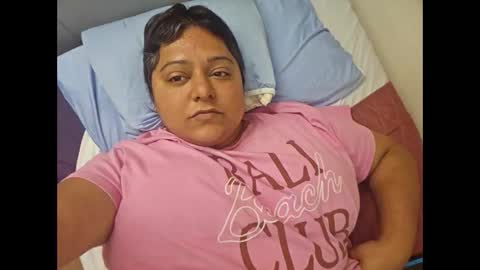 Snapshot of neverwiser chatting on 10.06.25 neverwiser online show from 10.06.25