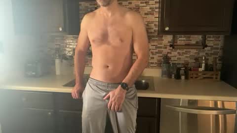 newguy_097 online show from 10.04.25