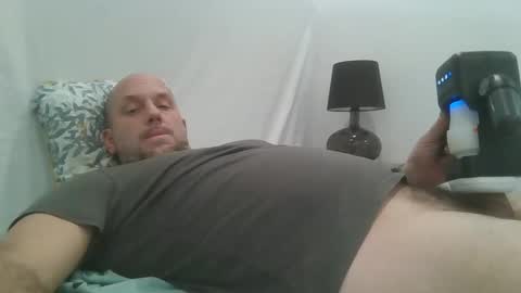 Snapshot of newicartman chatting on 02.12.26 newicartman online show from 02.12.26