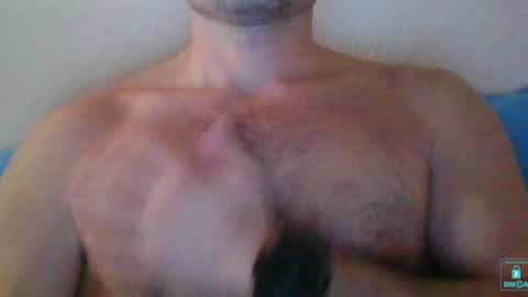 Snapshot of newtyguy90 chatting on 12.19.24 newtyguy90 online show from 12.19.24