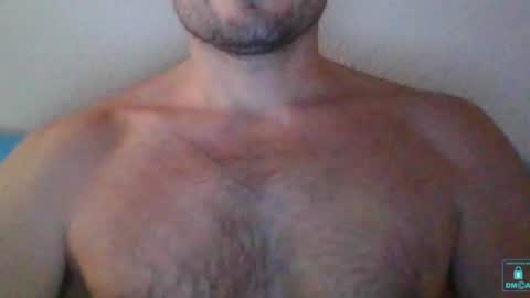 Snapshot of newtyguy90 chatting on 12.25.24 newtyguy90 online show from 12.25.24