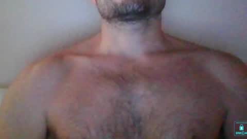 Snapshot of newtyguy90 chatting on 01.01.25 newtyguy90 online show from 01.01.25