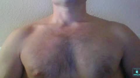 Snapshot of newtyguy90 chatting on 01.03.25 newtyguy90 online show from 01.03.25