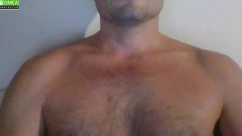 Snapshot of newtyguy90 chatting on 10.12.25 newtyguy90 online show from 10.12.25