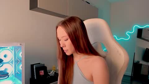 Mina online show from 03.13.26