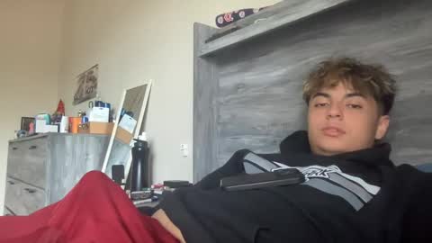 Snapshot of ngs04 chatting on 12.12.24 ngs04 online show from 12.12.24