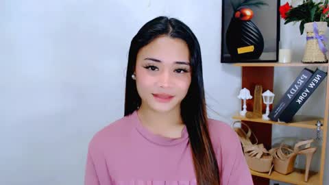 Snapshot of nhicolehollywood chatting on 05.20.26 hottie nicole online show from 05.20.26