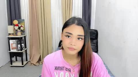 Snapshot of nhics_and_hades chatting on 01.19.26 nhics and hades online show from 01.19.26