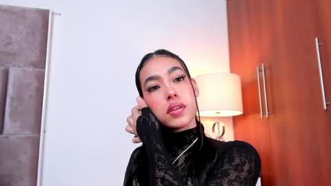 Snapshot of nia_bunny chatting on 05.08.26 Nia online show from 05.08.26