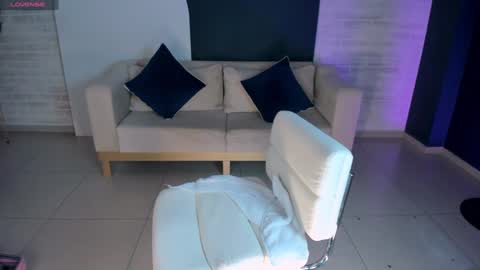 SQUIRTER DOLL    online show from 12.23.24