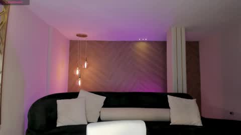 SQUIRTER DOLL    online show from 02.05.26