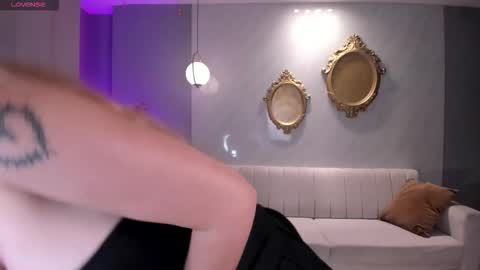 SQUIRTER DOLL    online show from 02.19.26