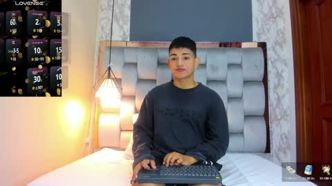 Snapshot of niall_falcon chatting on 01.07.25 Niall online show from 01.07.25