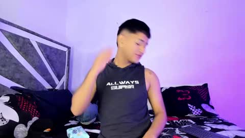 Snapshot of niall_falcon chatting on 03.12.25 Niall online show from 03.12.25