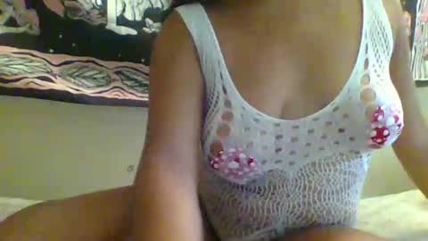 Snapshot of niaomibianca chatting on 09.14.25 niaomibianca online show from 09.14.25