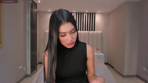 Snapshot of niasalvatore chatting on 02.27.25 Call me Nia online show from 02.27.25