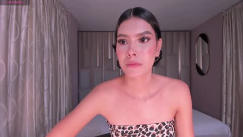 Snapshot of niasalvatore chatting on 03.05.25 Call me Nia online show from 03.05.25