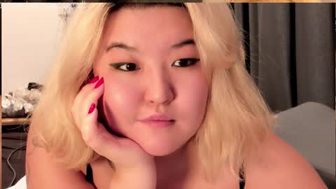 Kim online show from 12.04.25