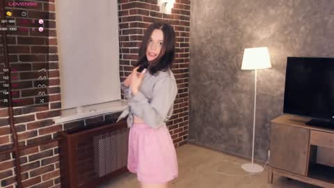 Snapshot of nice_kisss chatting on 01.26.25 Alice online show from 01.26.25