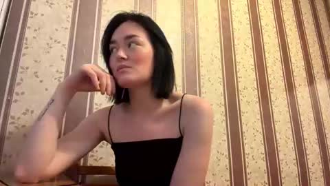 Snapshot of nice_kisss chatting on 07.29.26 Alice online show from 07.29.26