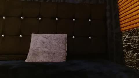 Michell  online show from 02.18.25