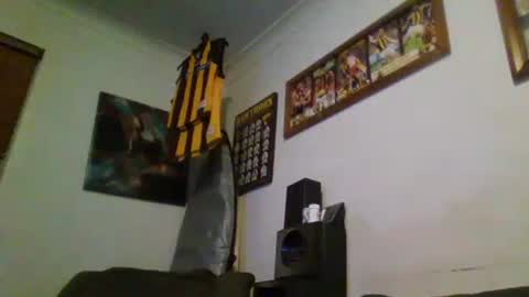 Snapshot of niceozziecockxxx chatting on 02.23.25 Sexiishaine online show from 02.23.25