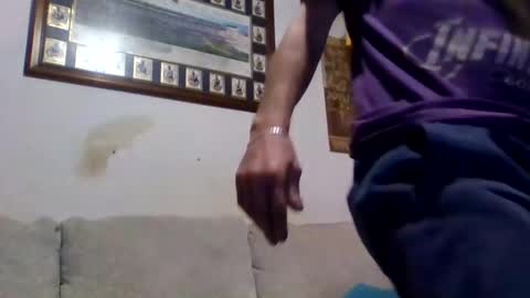 Snapshot of niceozziecockxxx chatting on 10.31.25 Sexiishaine online show from 10.31.25