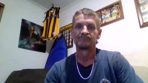 Snapshot of niceozziecockxxx chatting on 01.09.26 Sexiishaine online show from 01.09.26