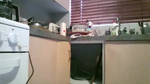 Snapshot of niceozziecockxxx chatting on 02.20.26 Sexiishaine online show from 02.20.26