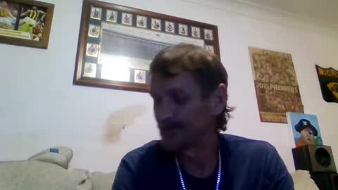 Snapshot of niceozziecockxxx chatting on 03.08.26 Sexiishaine online show from 03.08.26