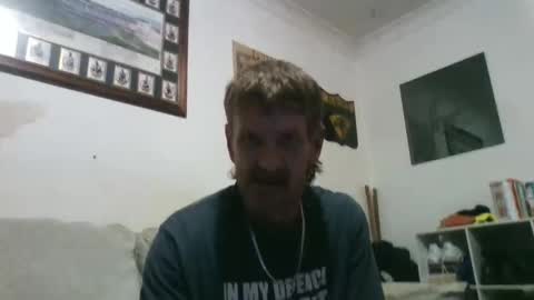 Snapshot of niceozziecockxxx chatting on 03.11.26 Sexiishaine online show from 03.11.26