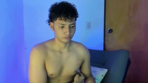 Snapshot of nick_1606 chatting on 03.11.25 nick online show from 03.11.25