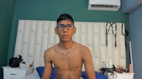 Snapshot of nick_collins20 chatting on 02.07.25 Nick online show from 02.07.25