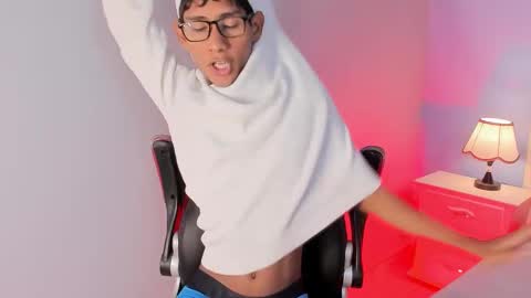 Snapshot of nick_collins20 chatting on 09.24.25 Nick online show from 09.24.25