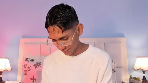 Snapshot of nick_collins20 chatting on 10.04.25 Nick online show from 10.04.25