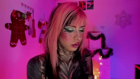 Snapshot of nicki_1 chatting on 12.10.24 Help me reach 100 thumbs up online show from 12.10.24