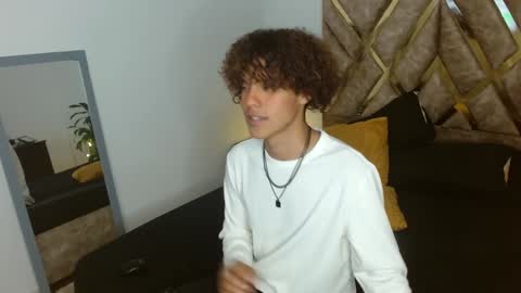 Snapshot of nickolas_moon chatting on 01.29.25 Nickolas Muoz online show from 01.29.25