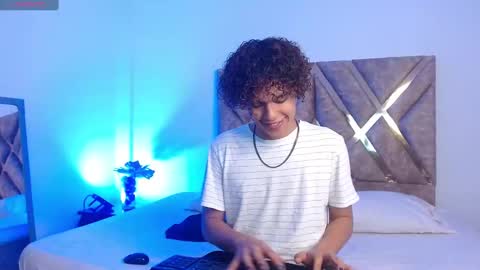 Snapshot of nickolas_moon chatting on 03.05.25 Nickolas Muoz online show from 03.05.25